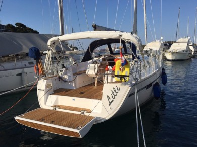 Bavaria Cruiser 37 jednotlivci a charterové společnosti v Vrsar