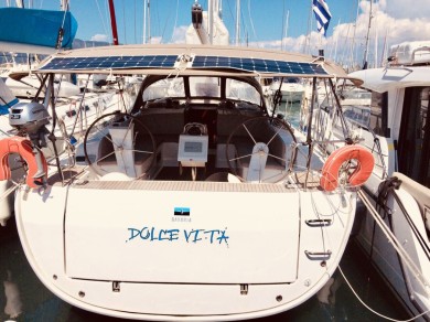 Sailboat hire in Gouviá - Bavaria Cruiser 46