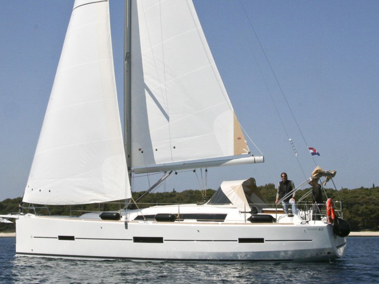 Location bateau Dufour Dufour 412 Grand Large à Pula sur Samboat
