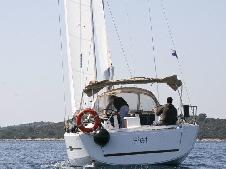 Louer Voilier avec ou sans skipper Dufour à Pula