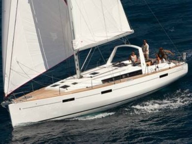 Bénéteau Oceanis 45 charter bareboat eller skeppad i Port de Lefkada