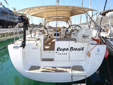 Yacht charter Marina Polesana cheap Oceanis 50 Family