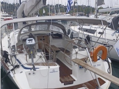 Sailboat to hire Gouviá at the best price