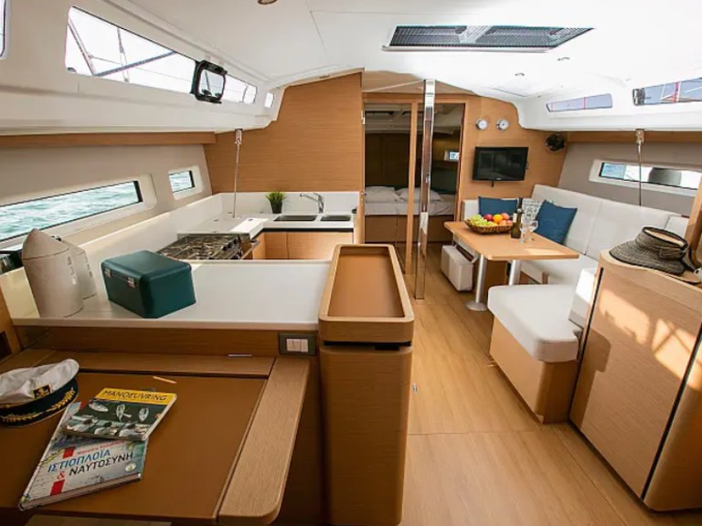 Jeanneau Sun Odyssey 440 a louer à Keramotí