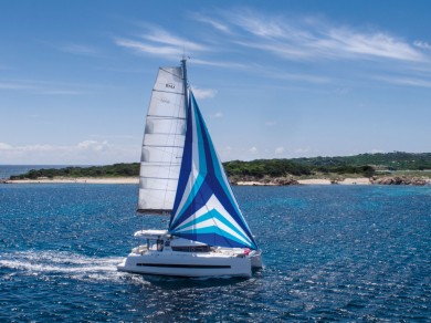 Bali Catamarans Bali 4.1 charter bareboat eller skeppad i Biograd na Moru