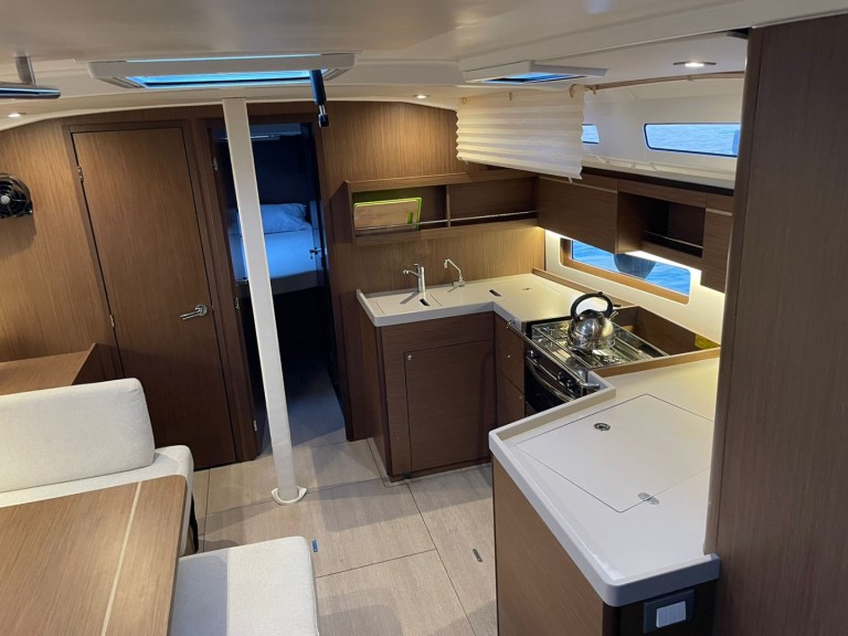 Location à Nikiána - Bénéteau Oceanis 40.1 sur SamBoat
