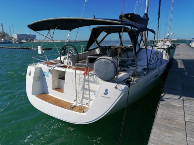 Hire a Bénéteau Oceanis 46 Bari