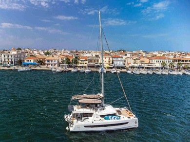 Uthyrning Katamaran  Bali Catamarans med en båtlicens 