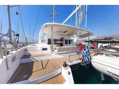 Catamaran to hire Nikiana Marina at the best price