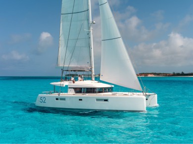 Charter a Lagoon Lagoon 52 F in Alimos Marina on Samboat