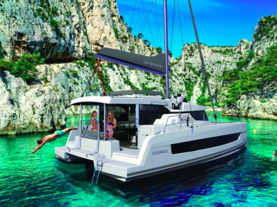 Catamaran hire in Portisco - Bali Catamarans Bali Catspace Voile