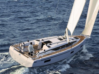 Sailboat for rent Marina Tankerkomerc at the best price