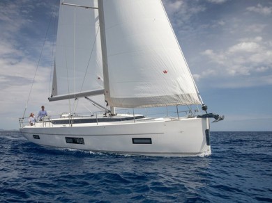 Sailboat to hire Marina Tankerkomerc at the best price