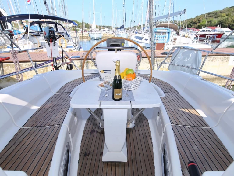Voilier à louer à Pula au meilleur prix
