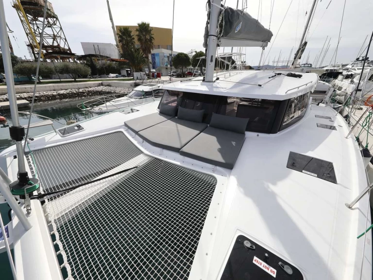 Location Catamaran Fountaine Pajot avec permis