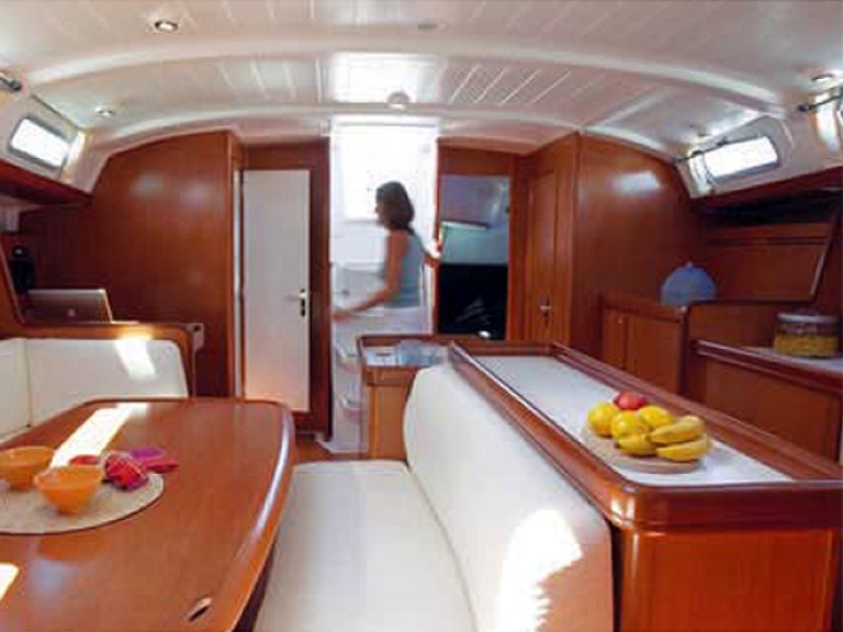 Location bateau Bénéteau Cyclades 50.5 à Álimos sur Samboat
