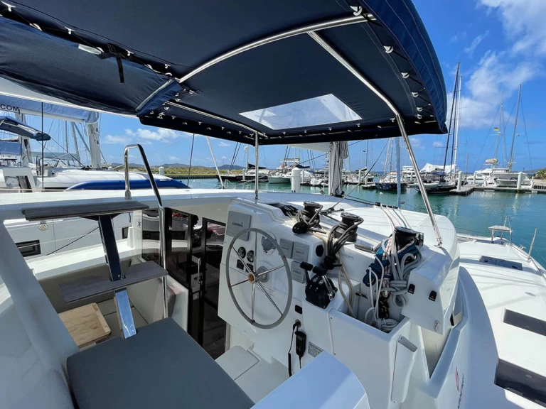 Location bateau Fountaine Pajot Lucia 40 à Road Town sur Samboat