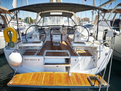 Bareboat Rental Sailboat Bénéteau with a boat licence