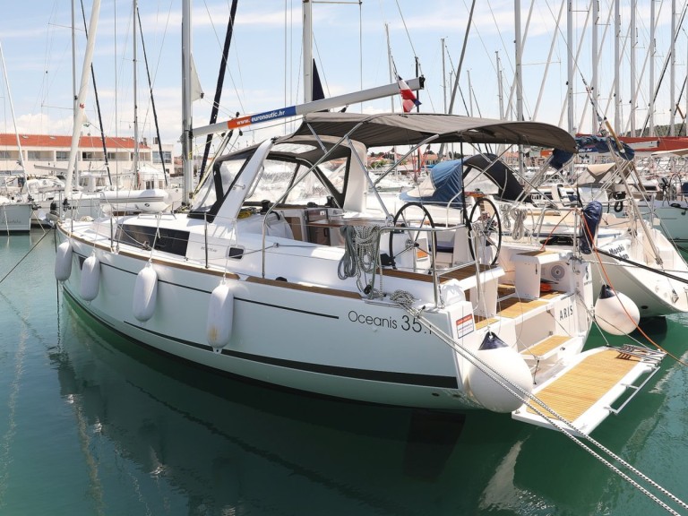 Louez un Bénéteau Oceanis 35.1 à Biograd na Moru