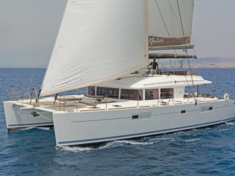 Location bateau Álimos pas cher Lagoon 560