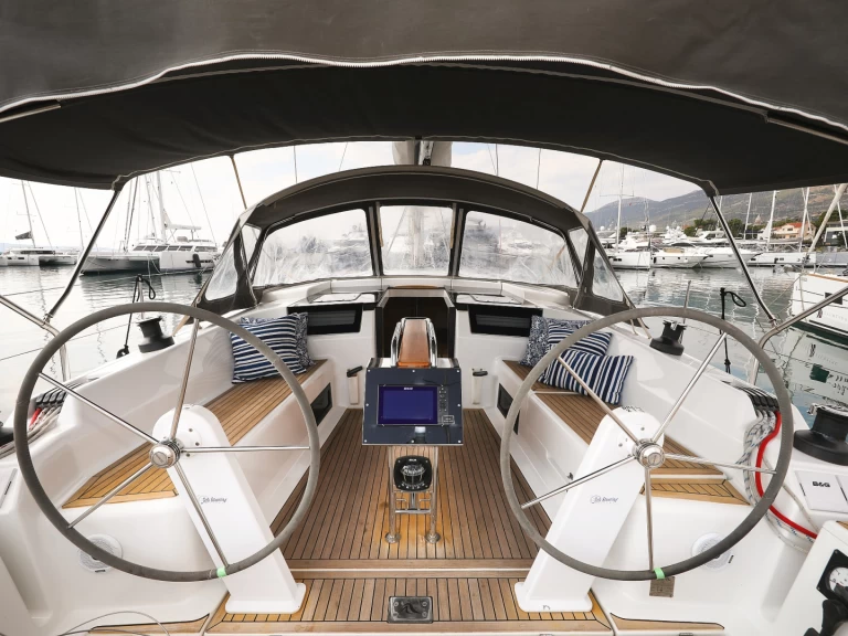 Hanse Hanse 418 a louer à Kaštela