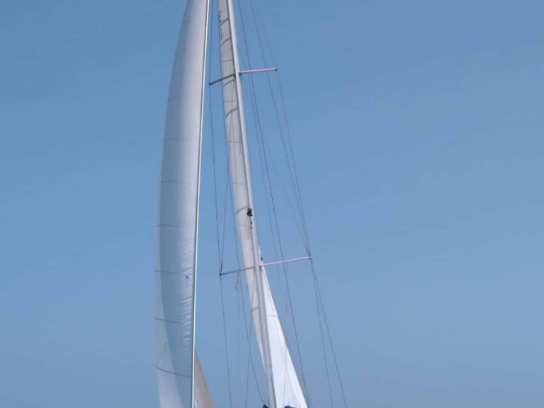 Louez un Bénéteau Oceanis 54 à Salamína
