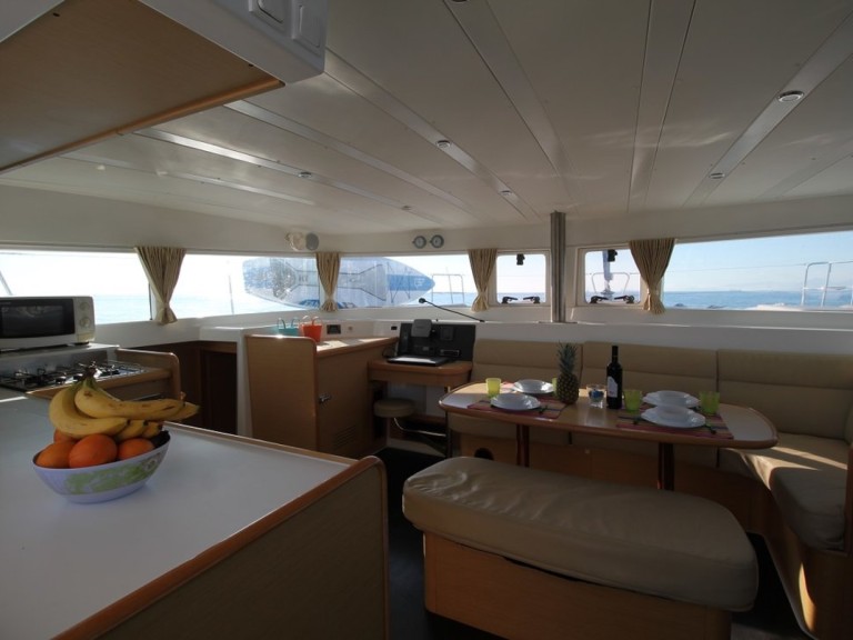 Location à Álimos - Lagoon Lagoon 420 sur SamBoat