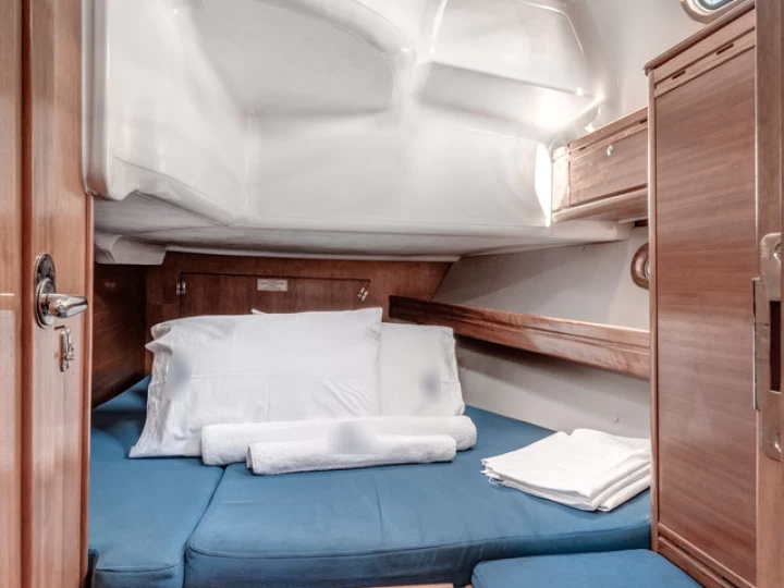 Louez un Bavaria Bavaria 39 Cruiser à Páleros