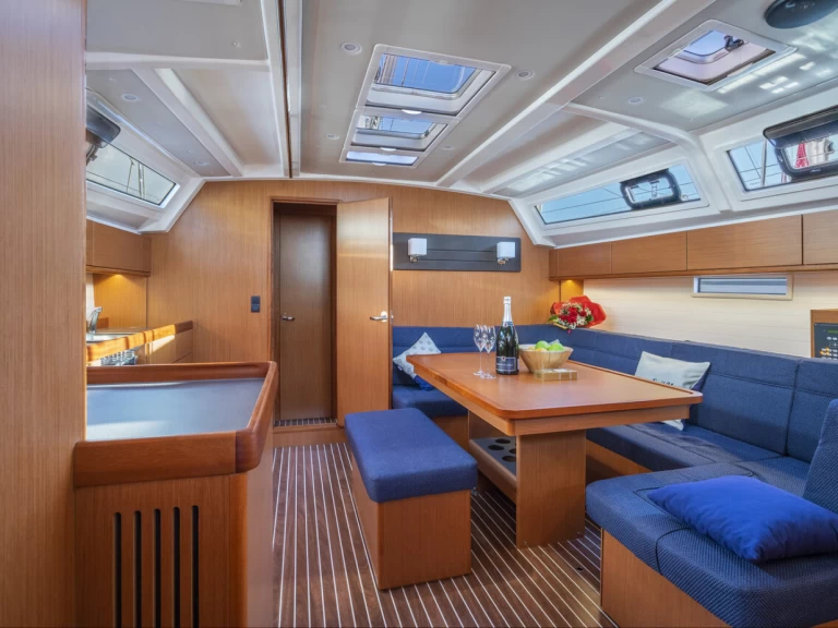 Location Voilier à Marina (Ville) - Bavaria Cruiser 46