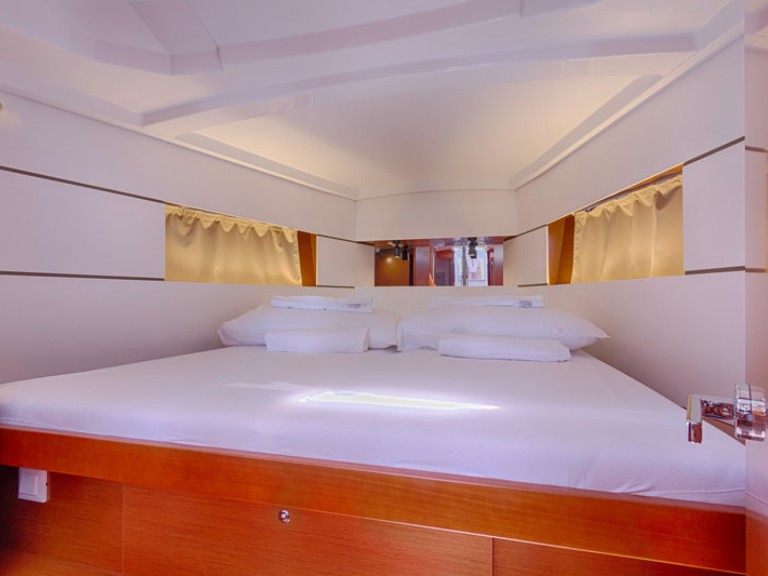 Location à Marina (Ville) - Bénéteau Oceanis 38.1 sur SamBoat