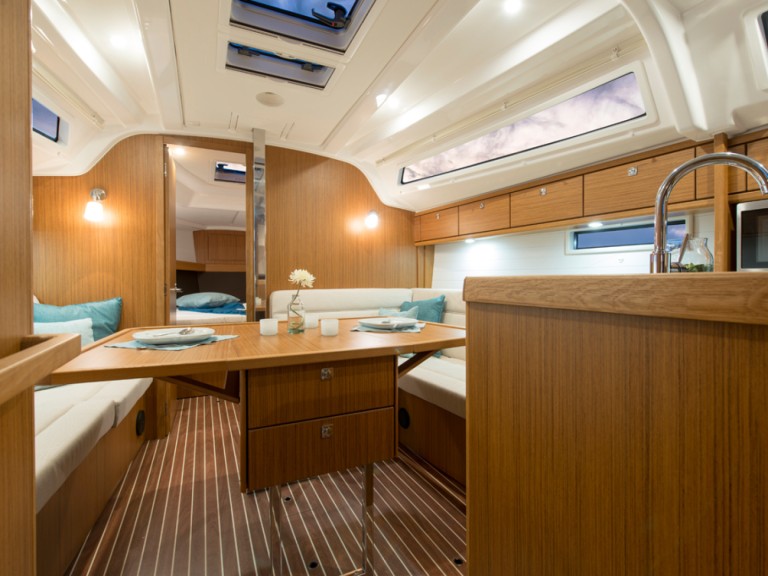Location bateau Bavaria Cruiser 37 à Zaton sur Samboat