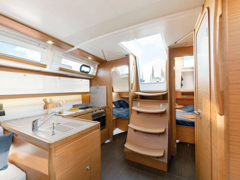 Location bateau Dufour Dufour 390 à Parham Town sur Samboat