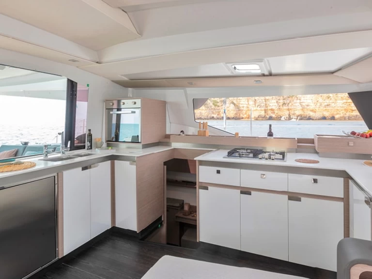 Location Catamaran à Olbia - Fountaine Pajot Elba 45