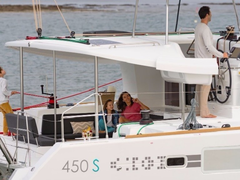 Catamaran à louer à Seget Donji au meilleur prix