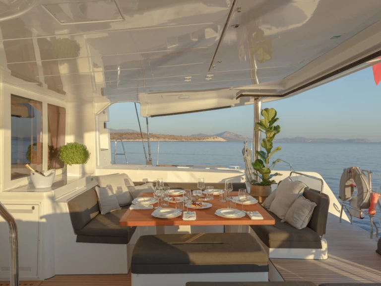 Location à Ellinikó - Lagoon Lagoon 52 F sur SamBoat