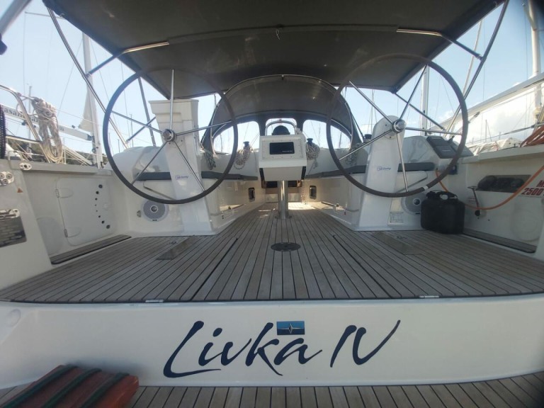 Louez un Bavaria Cruiser 41 à Split