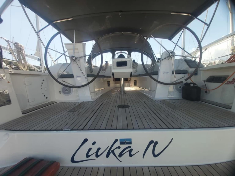Louez un Bavaria Cruiser 41 à Split
