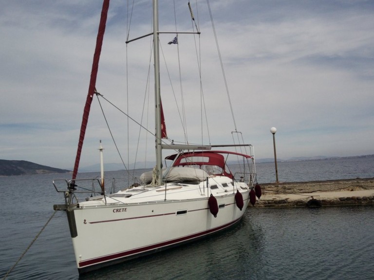 Voilier à louer à Yacht Club Amfitheas au meilleur prix