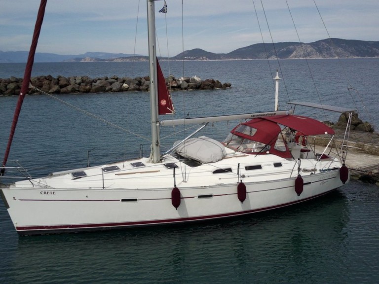 Location à Yacht Club Amfitheas - Bénéteau Oceanis 393 Clipper sur SamBoat