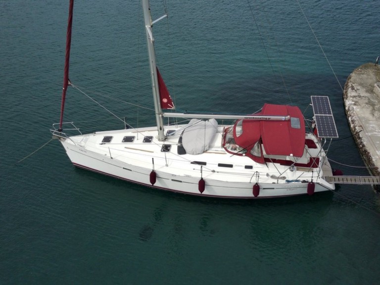 Louez un Bénéteau Oceanis 393 Clipper à Yacht Club Amfitheas