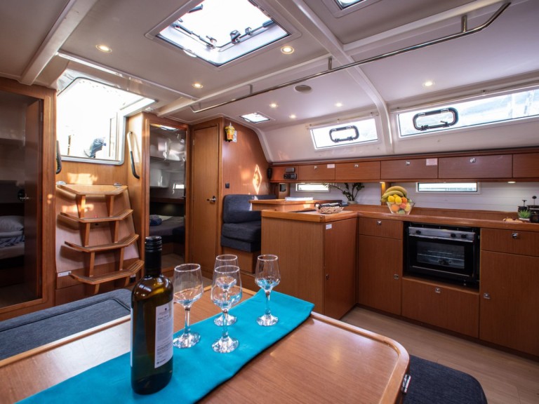 Bavaria Cruiser 51 a louer à Álimos