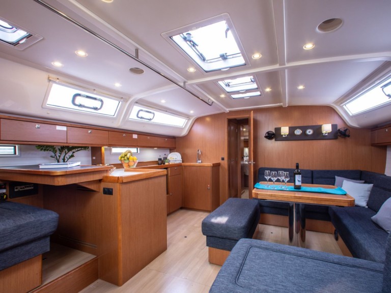 Location à Álimos - Bavaria Cruiser 51 sur SamBoat