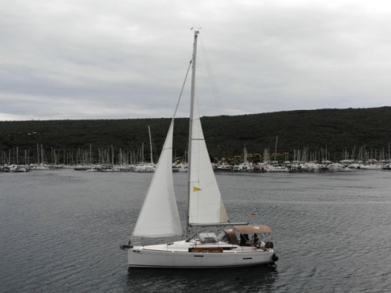Location bateau Jeanneau Sun Odyssey 389 à Punat sur Samboat