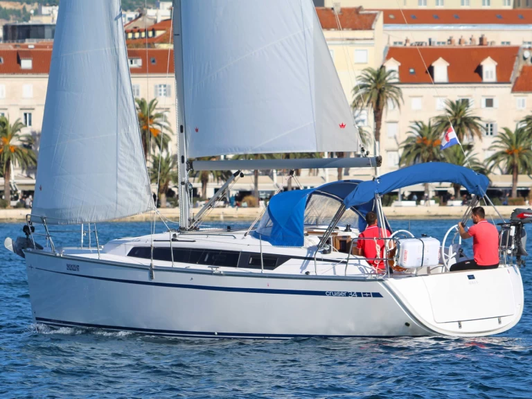 Bavaria Cruiser 34 a louer à Split