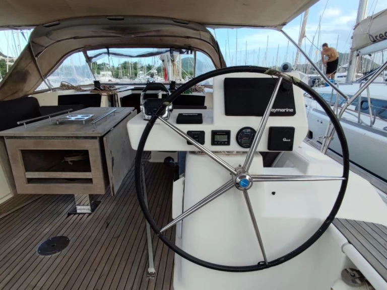Location à Le Marin - Dufour Dufour 520 Grand Large sur SamBoat