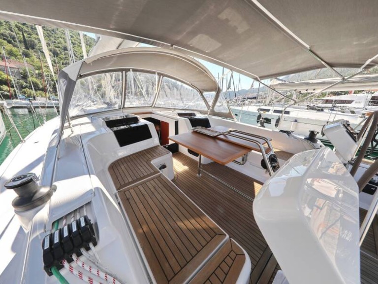 Location bateau Sibenik pas cher Hanse 458