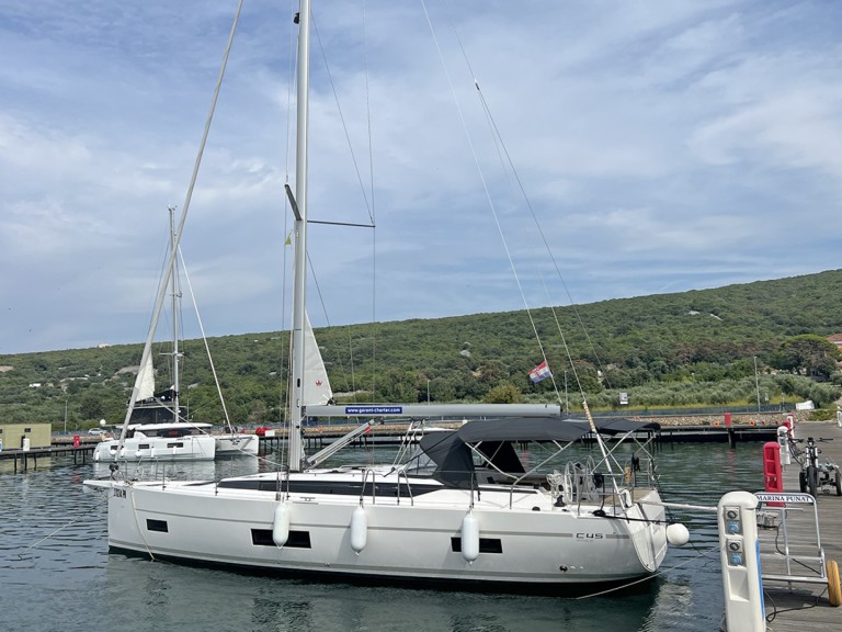 Location bateau Bavaria Bavaria C45 à Punat sur Samboat