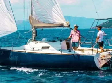 First 27.7 technische daten | SamBoat