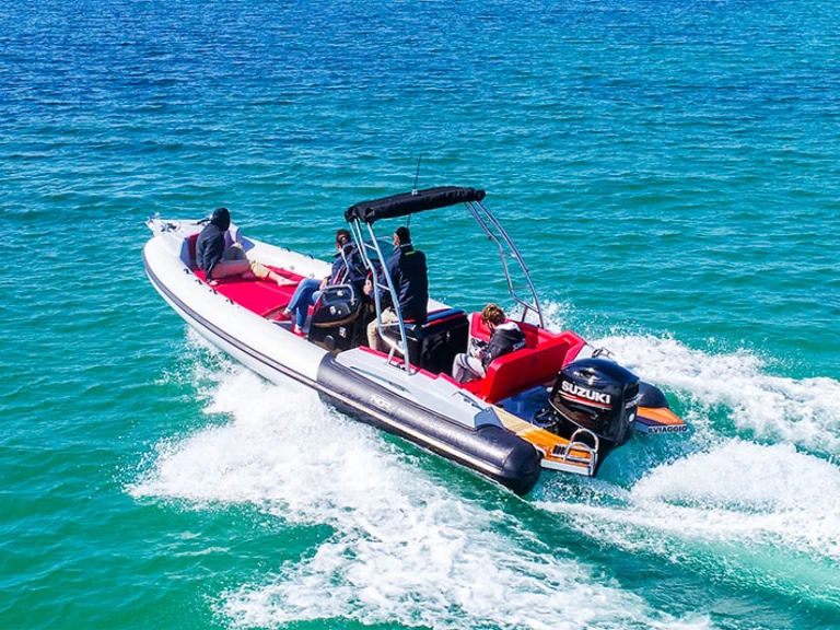 Bateau à moteur à louer à L'Herbaudière au meilleur prix