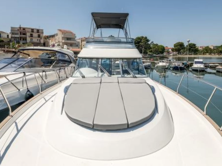 Bateau à moteur à louer à Split au meilleur prix